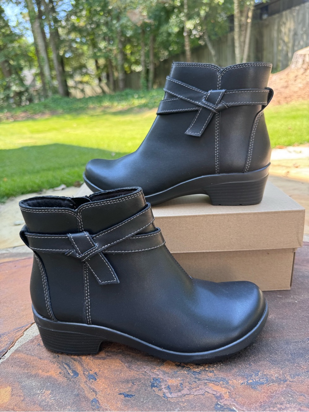 Clarks Collection Black Leather Ankle Boots Size 7.5M